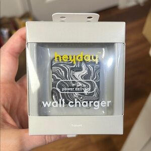 Heyday Black and White Swirl Wall Charger